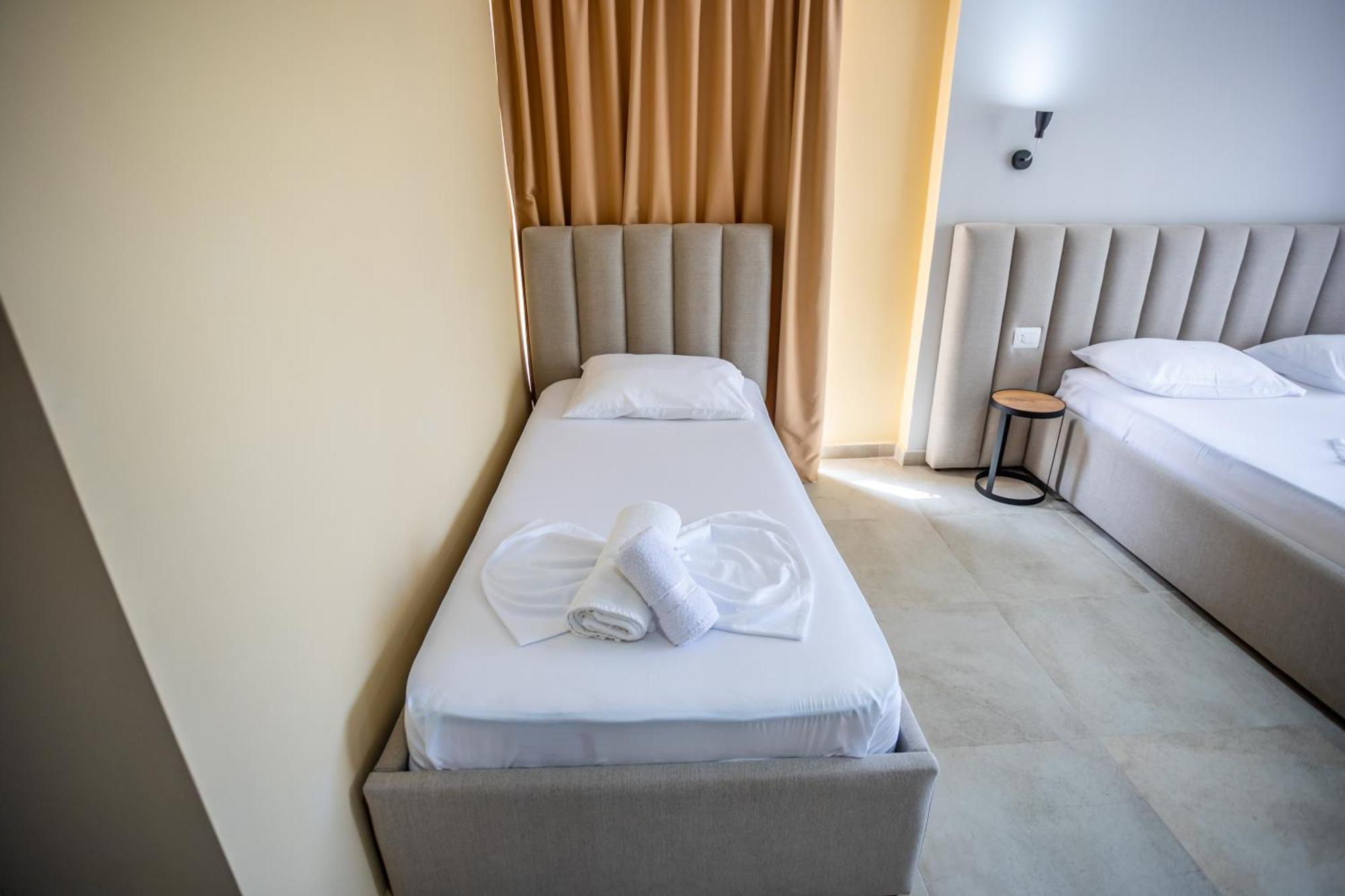 The Blue Wave Hotel Χειμάρρα Εξωτερικό φωτογραφία