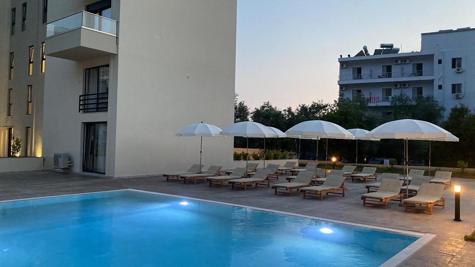 The Blue Wave Hotel Χειμάρρα Εξωτερικό φωτογραφία