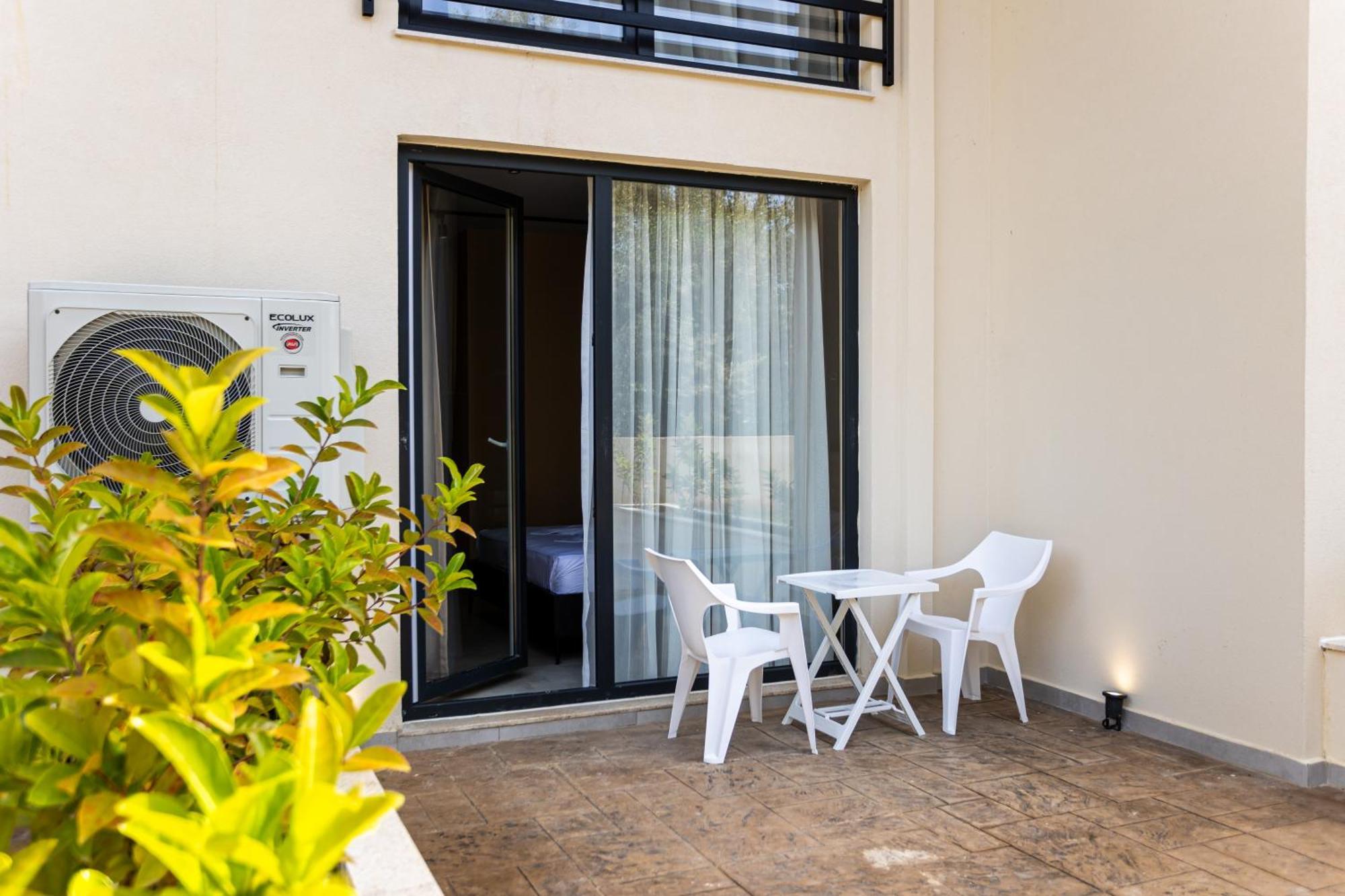 The Blue Wave Hotel Χειμάρρα Εξωτερικό φωτογραφία