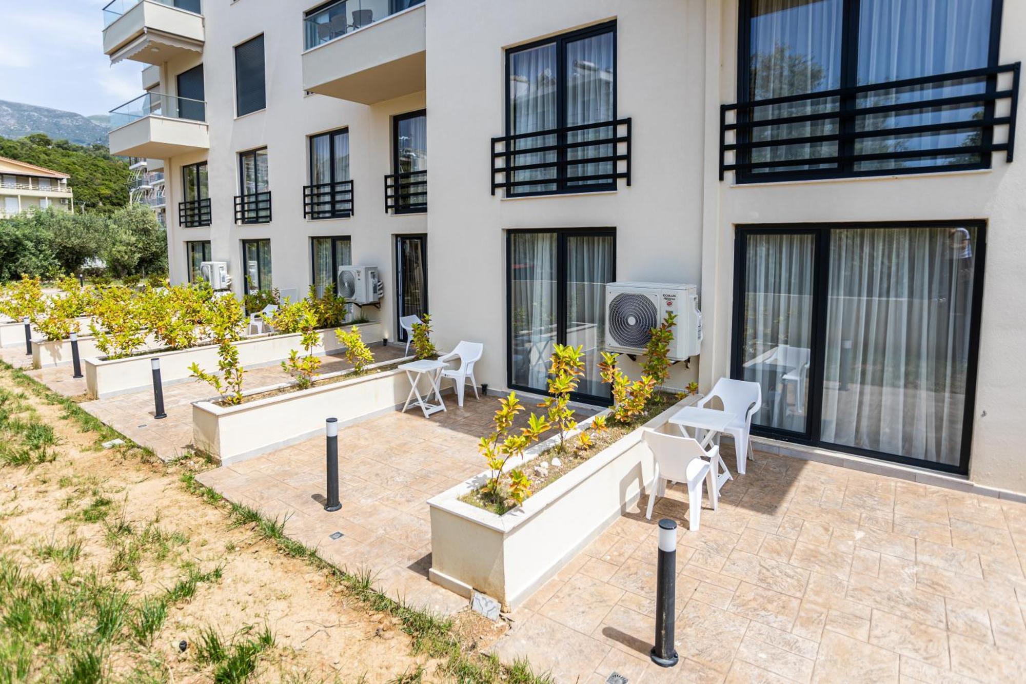 The Blue Wave Hotel Χειμάρρα Εξωτερικό φωτογραφία