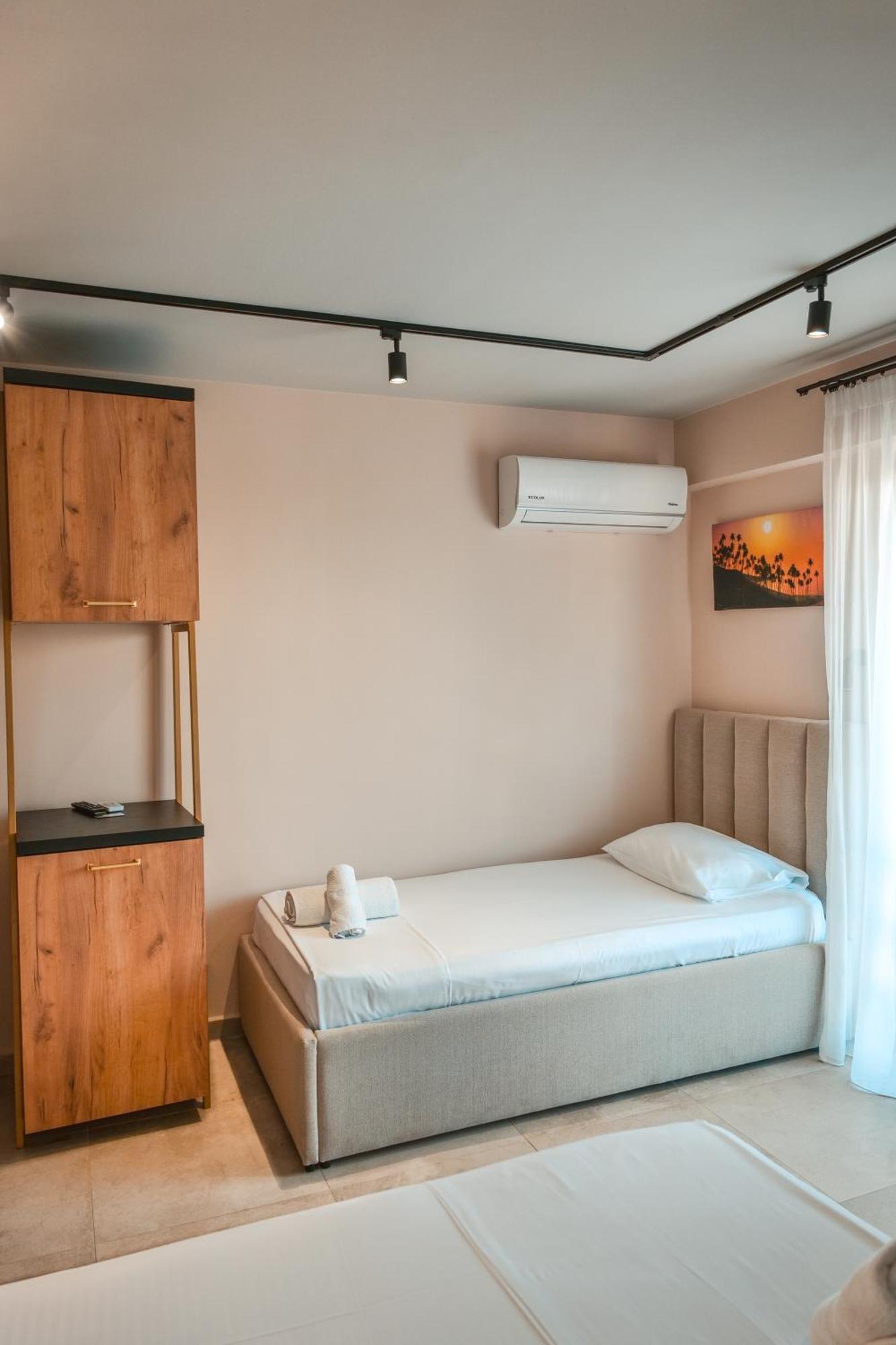 The Blue Wave Hotel Χειμάρρα Εξωτερικό φωτογραφία