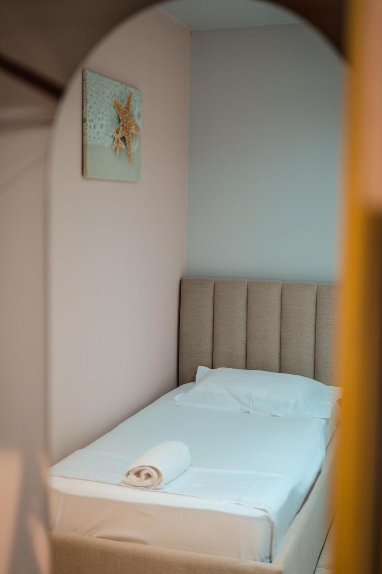 The Blue Wave Hotel Χειμάρρα Εξωτερικό φωτογραφία